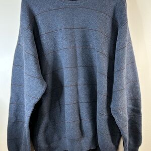 Izod Men's Blue Striped Crewneck Sweater
